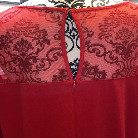 L’âne Bryant New Red fancy dress with flare at base of arms size 16! - Picture 5 of 8